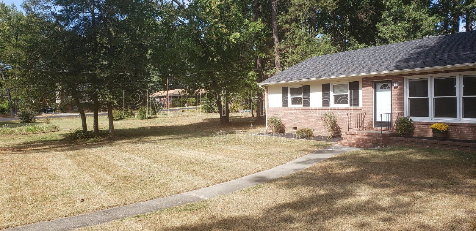 Beautiful Brick Rancher in Henrico County at 7710 Wanymala Road! property image