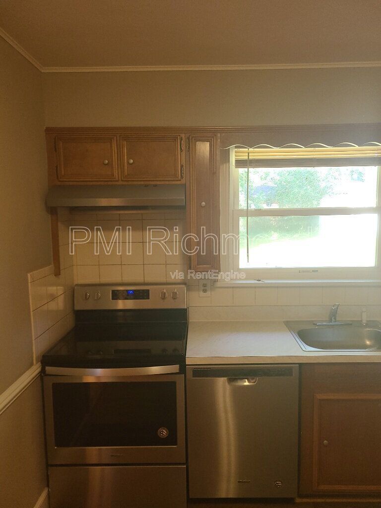 Beautiful Brick Rancher in Henrico County at 7710 Wanymala Road! property image