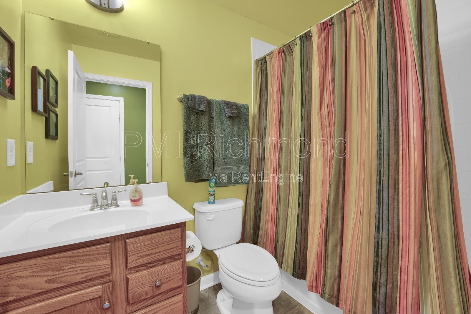 Welcome to The Bluffs at Bell Creek with this Charming 3-Bed Townhouse in Mechanicsville! property image