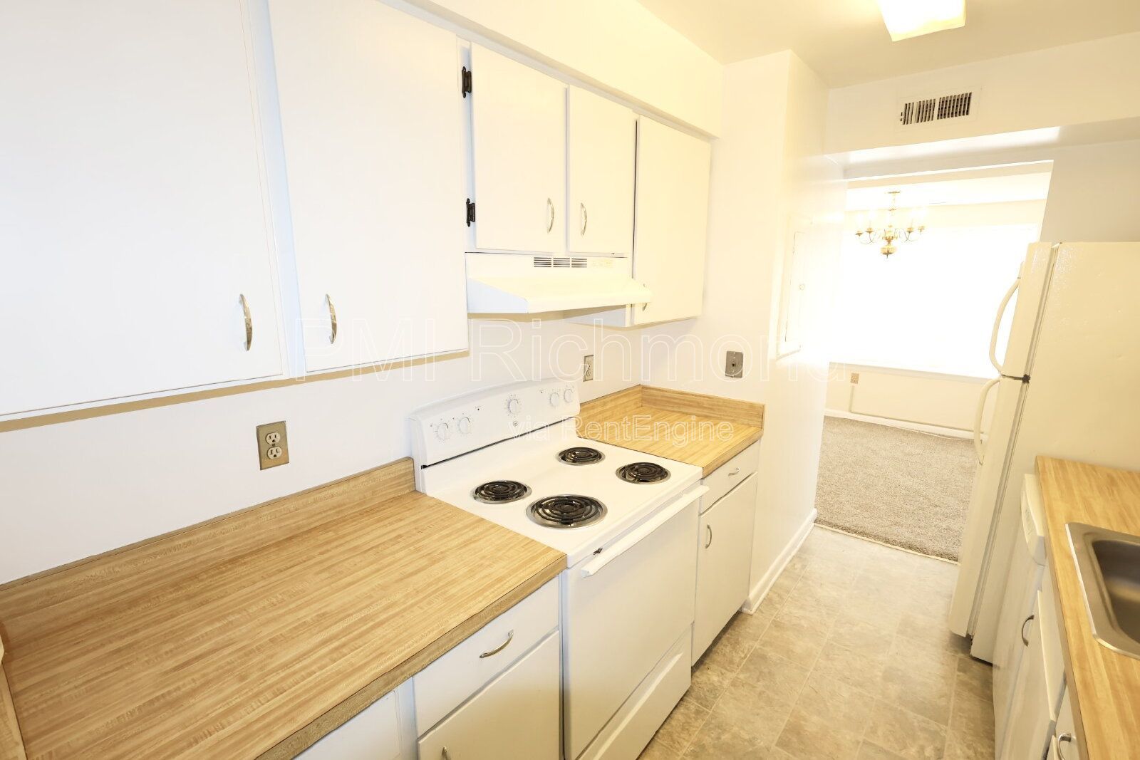 Experience Comfortable Living at 1509 Thistle Rd #104! property image