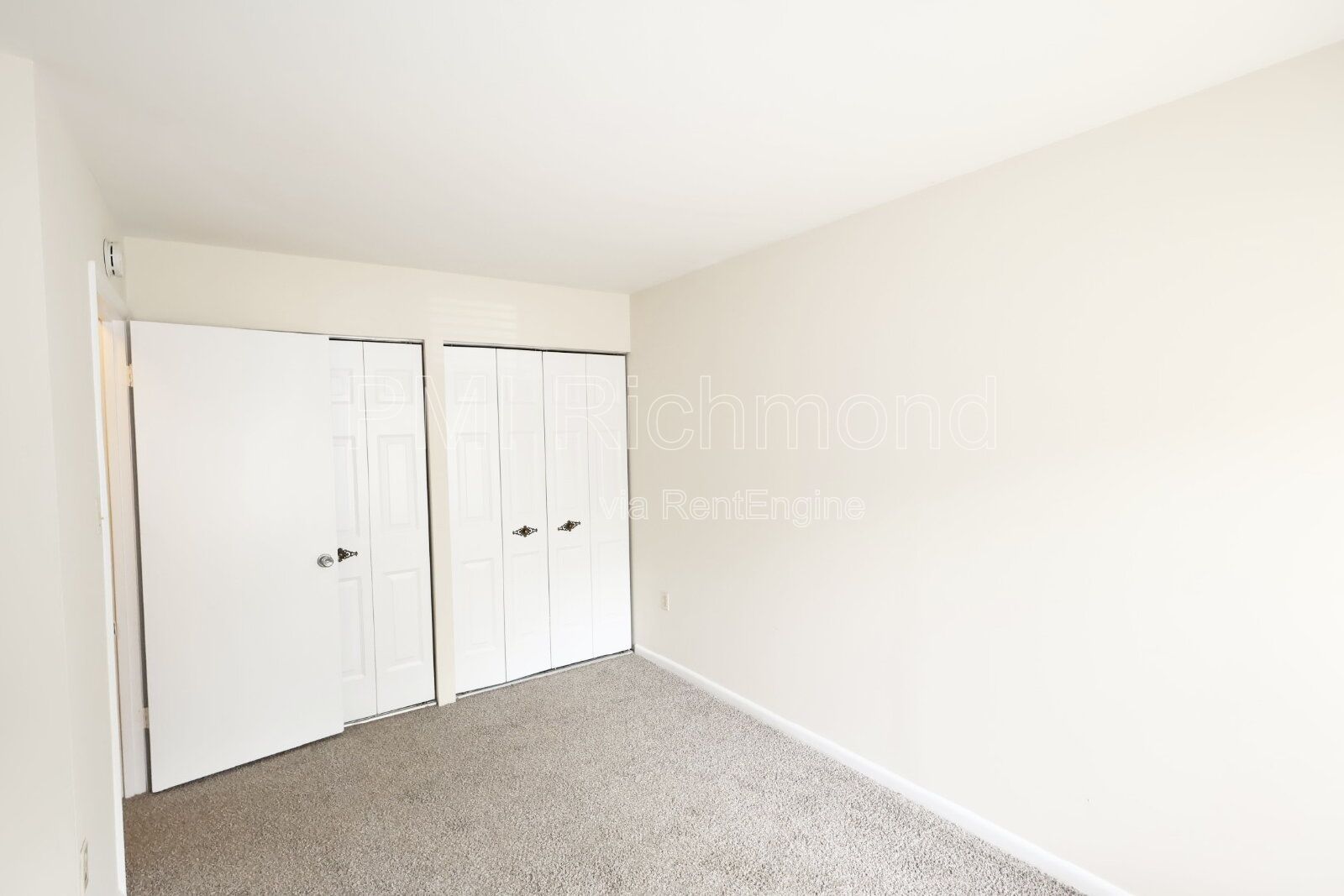 Experience Comfortable Living at 1509 Thistle Rd #104! property image
