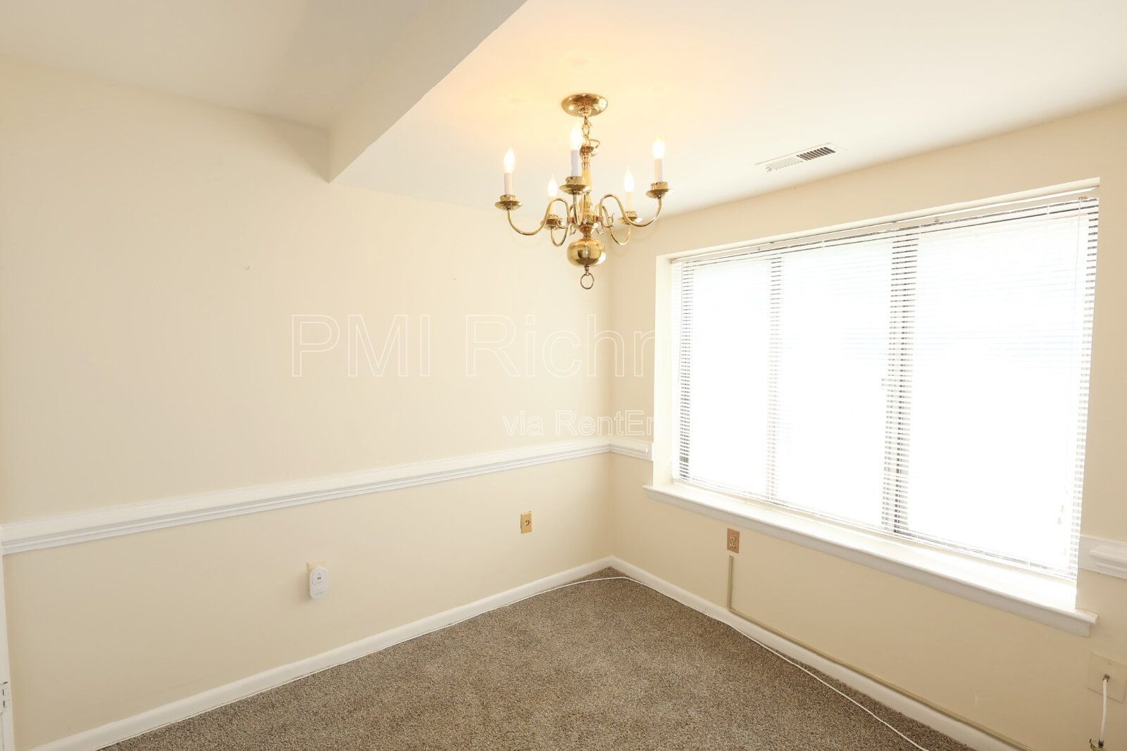 Experience Comfortable Living at 1509 Thistle Rd #104! property image