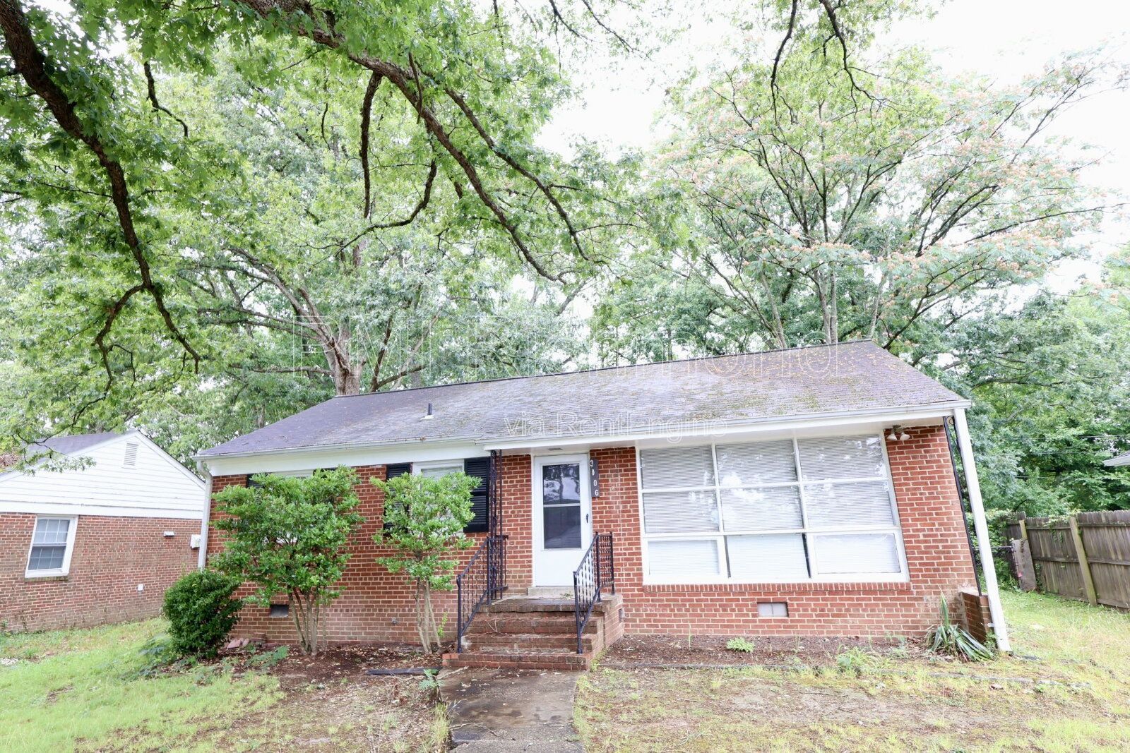 Quaint 3-Bed Home with Beautiful Hardwood Floors! property image