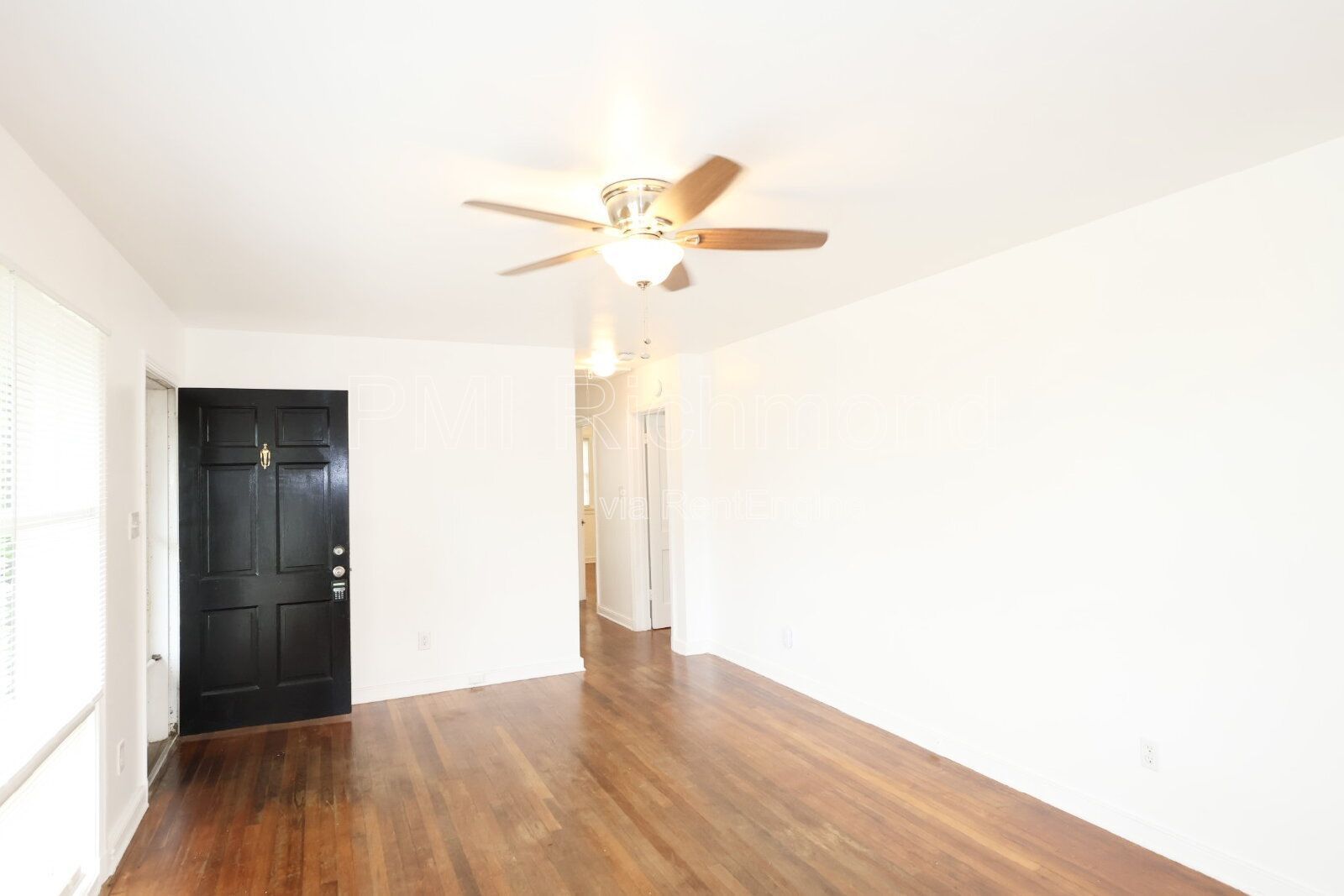 Quaint 3-Bed Home with Beautiful Hardwood Floors! property image