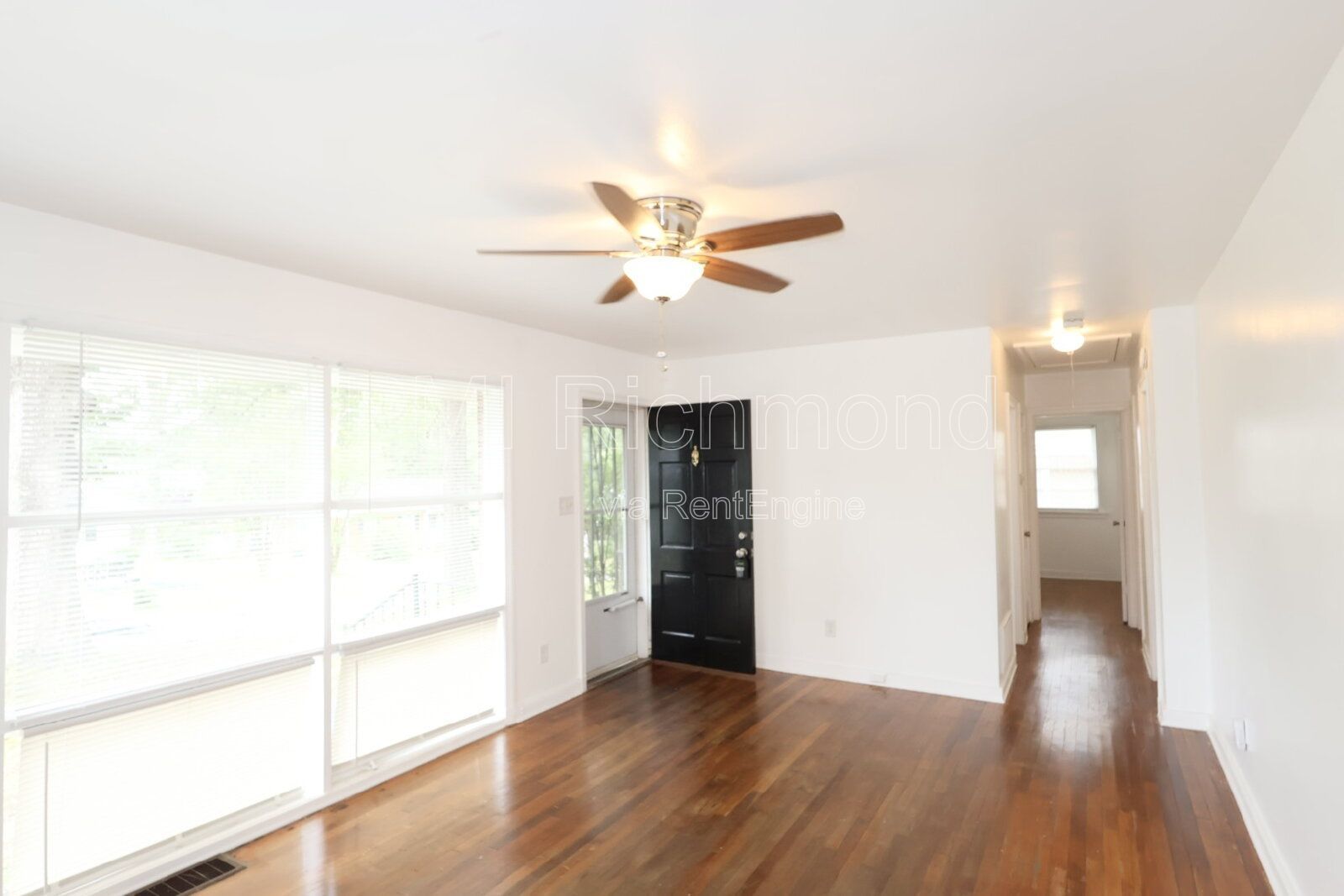 Quaint 3-Bed Home with Beautiful Hardwood Floors! property image
