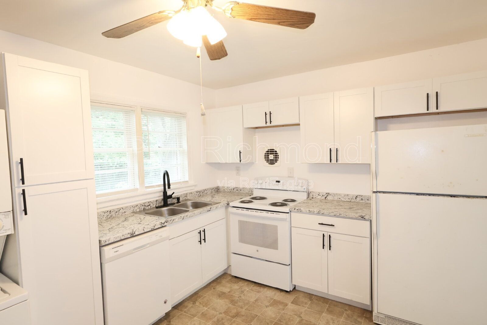 Quaint 3-Bed Home with Beautiful Hardwood Floors! property image