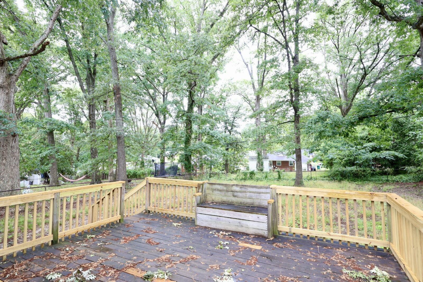 Quaint 3-Bed Home with Beautiful Hardwood Floors! property image