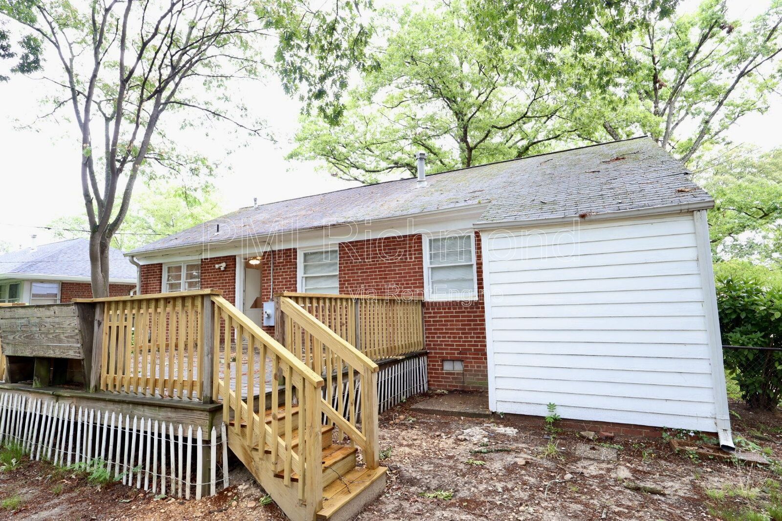 Quaint 3-Bed Home with Beautiful Hardwood Floors! property image