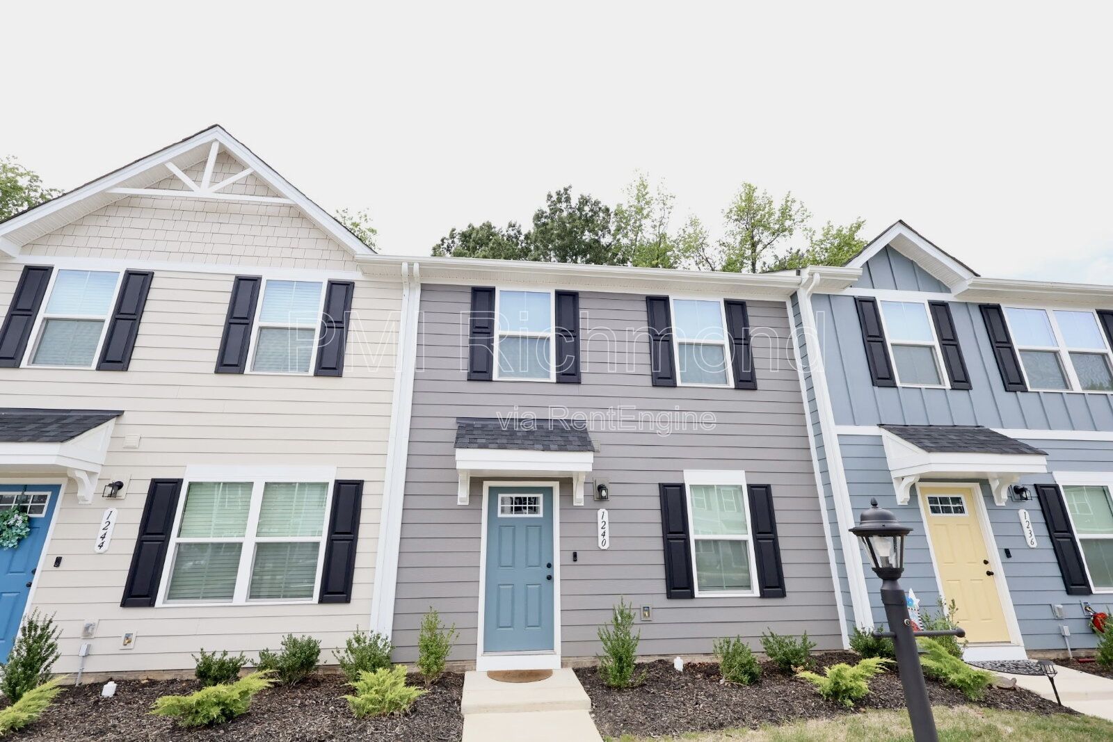 Gorgeous 3-Bed Townhouse with Modern Upgrades in Richmond! property image