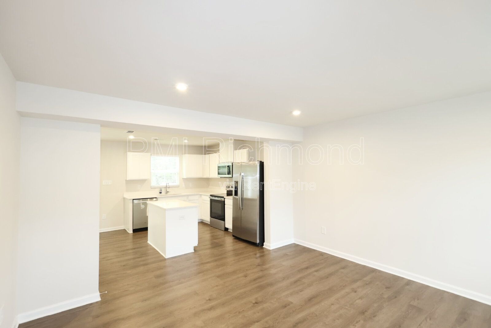 Gorgeous 3-Bed Townhouse with Modern Upgrades in Richmond! property image