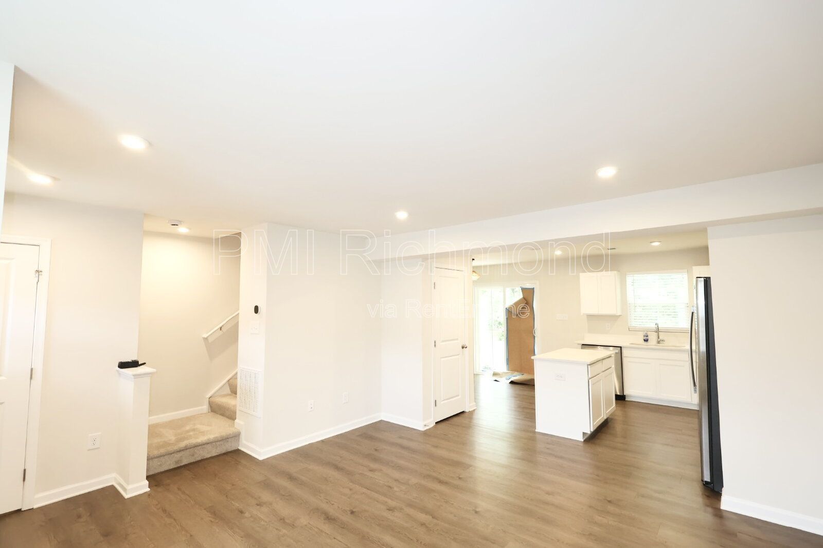 Gorgeous 3-Bed Townhouse with Modern Upgrades in Richmond! property image