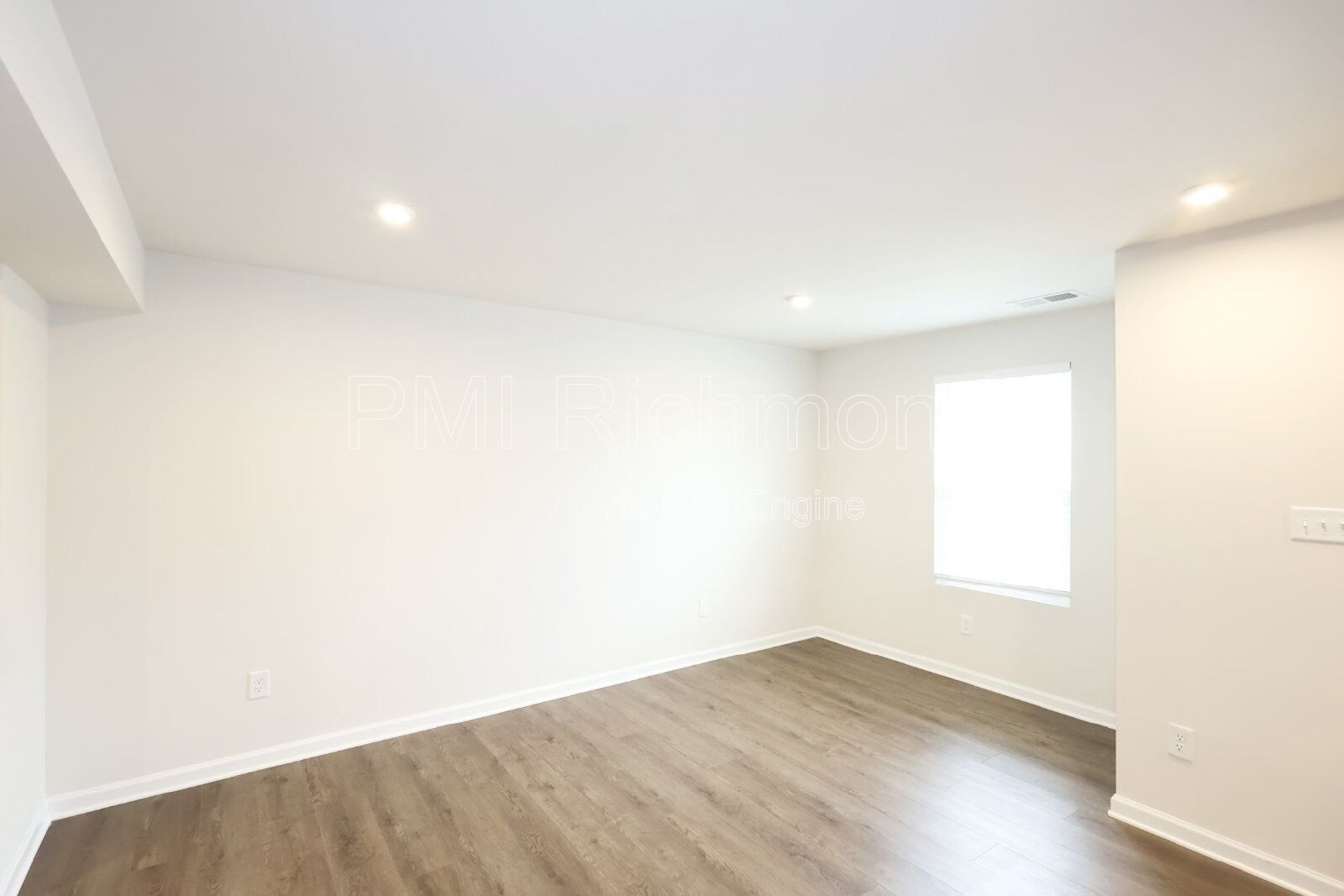 Gorgeous 3-Bed Townhouse with Modern Upgrades in Richmond! property image