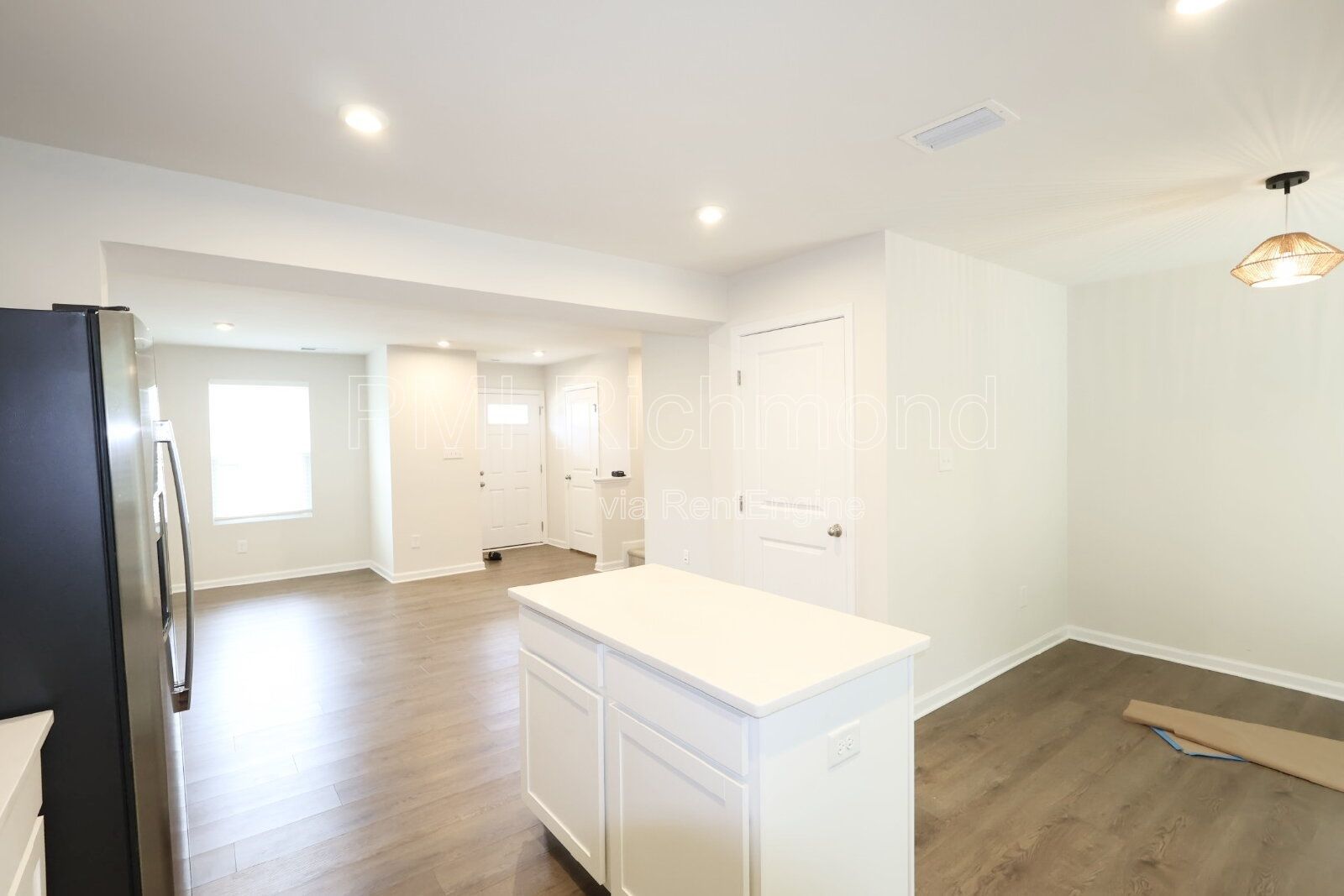 Gorgeous 3-Bed Townhouse with Modern Upgrades in Richmond! property image