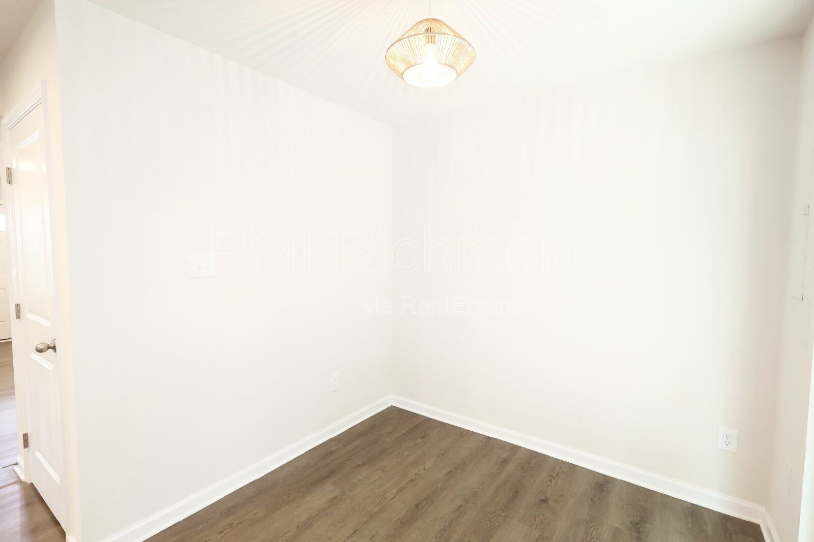 Gorgeous 3-Bed Townhouse with Modern Upgrades in Richmond! property image