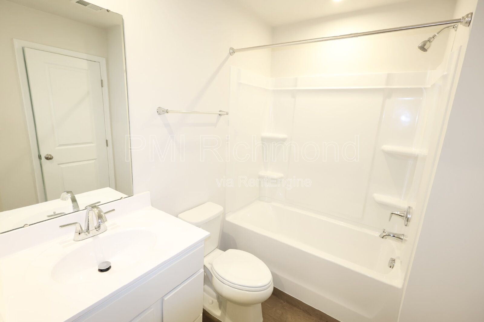 Gorgeous 3-Bed Townhouse with Modern Upgrades in Richmond! property image