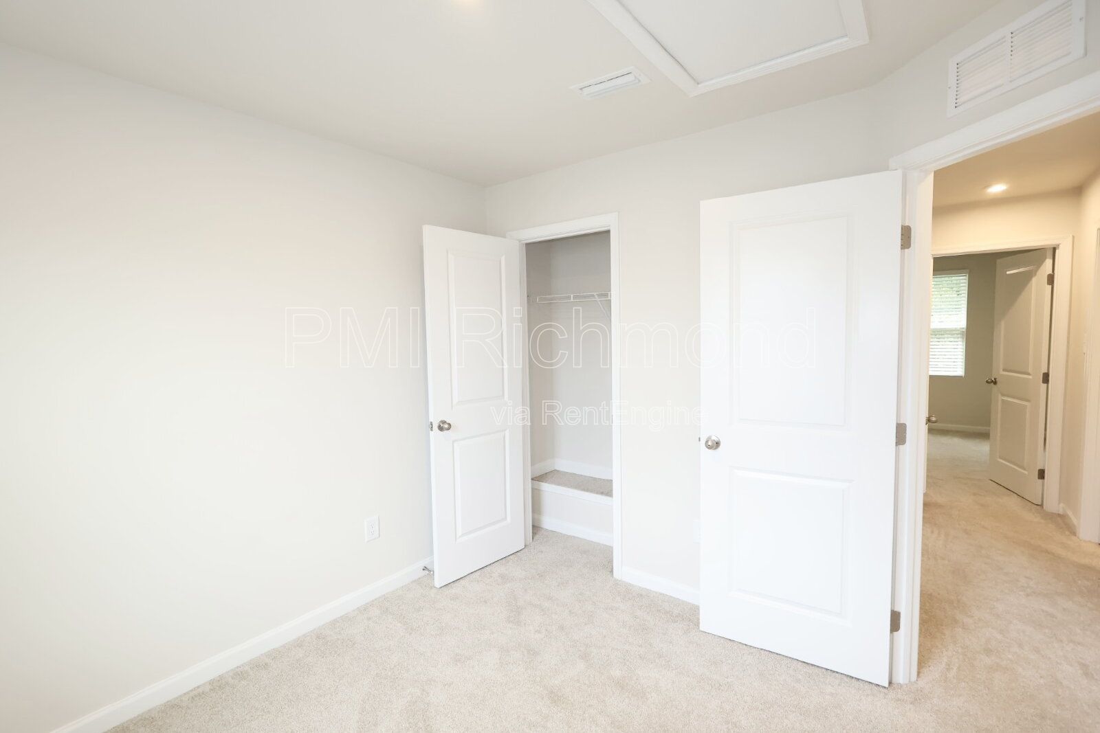 Gorgeous 3-Bed Townhouse with Modern Upgrades in Richmond! property image
