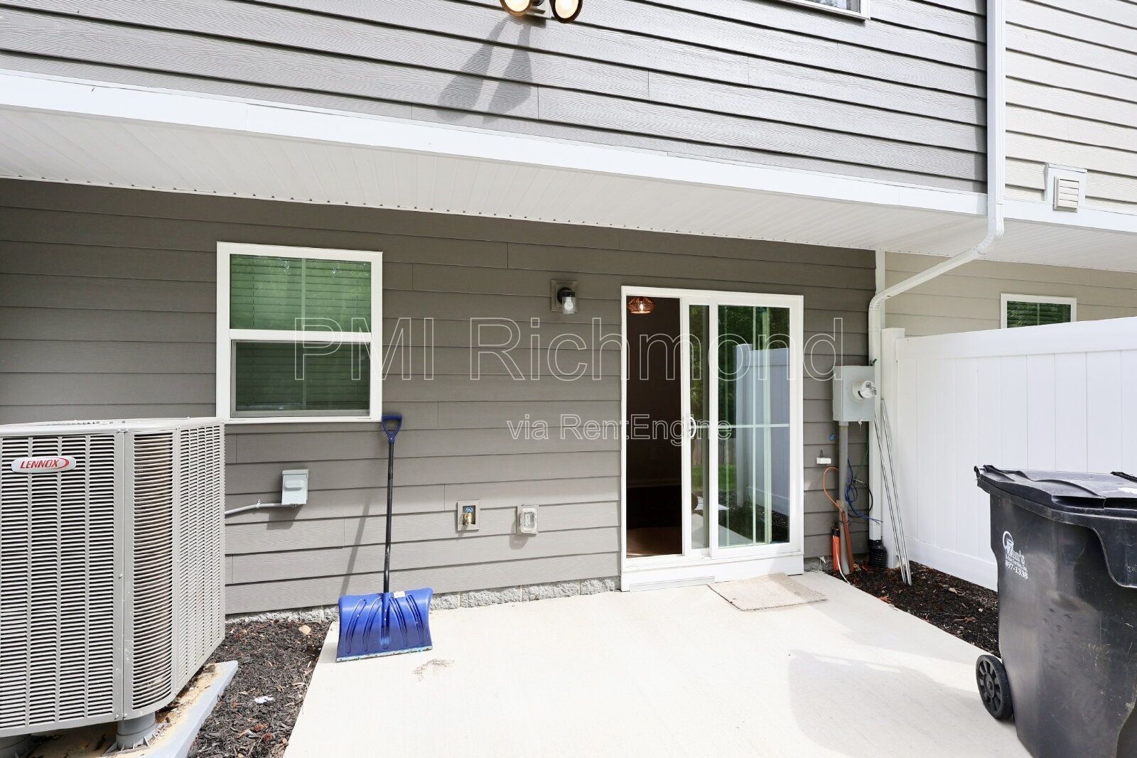 Gorgeous 3-Bed Townhouse with Modern Upgrades in Richmond! property image