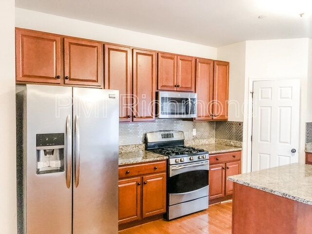 4-Bed Home with Granite Countertops & Hardwood Floors in Glen Allen! property image