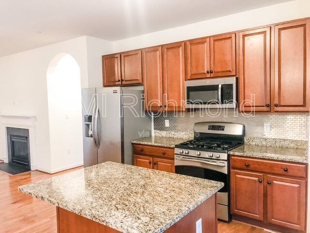 4-Bed Home with Granite Countertops & Hardwood Floors in Glen Allen! property image