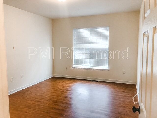 4-Bed Home with Granite Countertops & Hardwood Floors in Glen Allen! property image