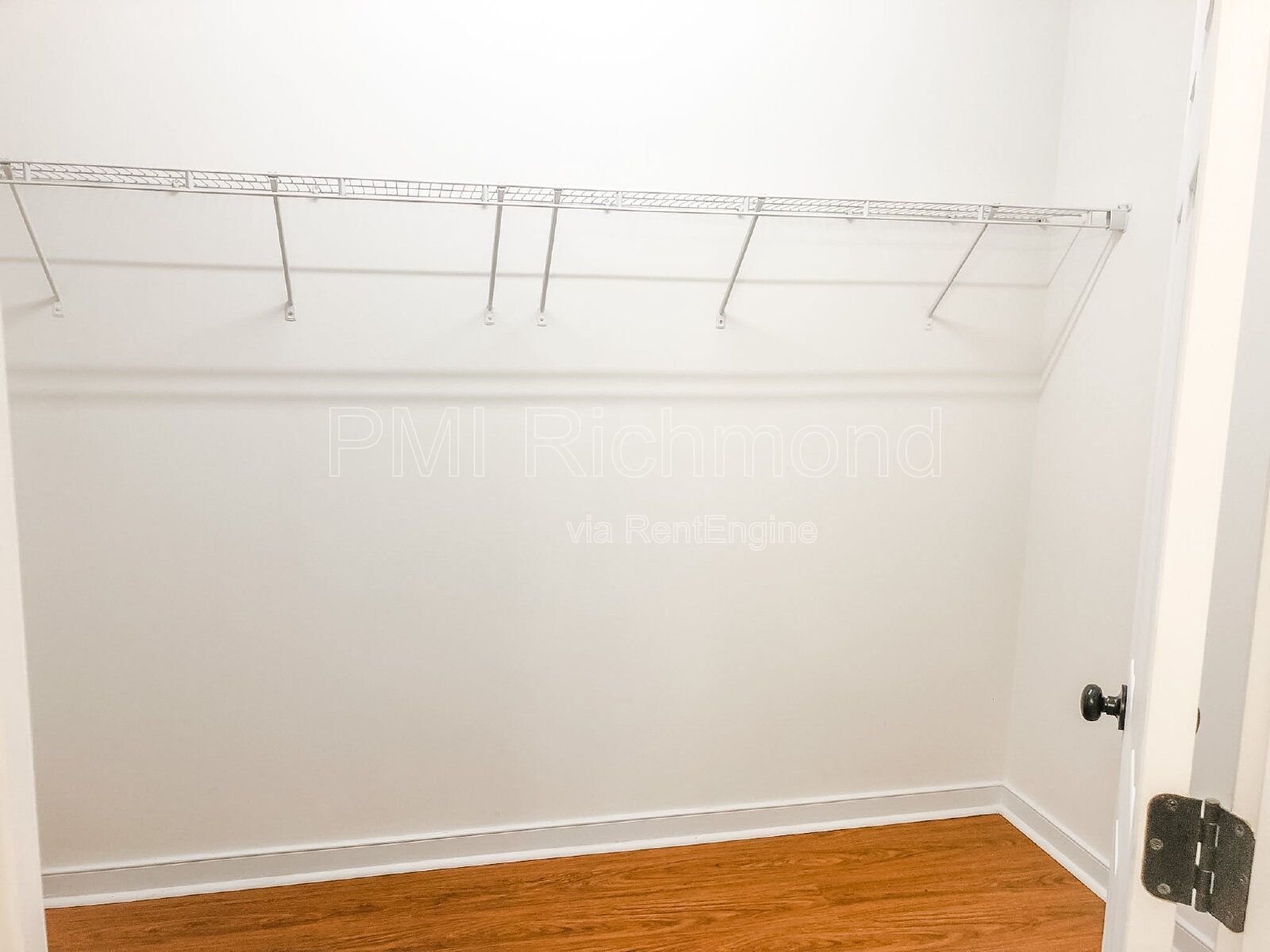 4-Bed Home with Granite Countertops & Hardwood Floors in Glen Allen! property image