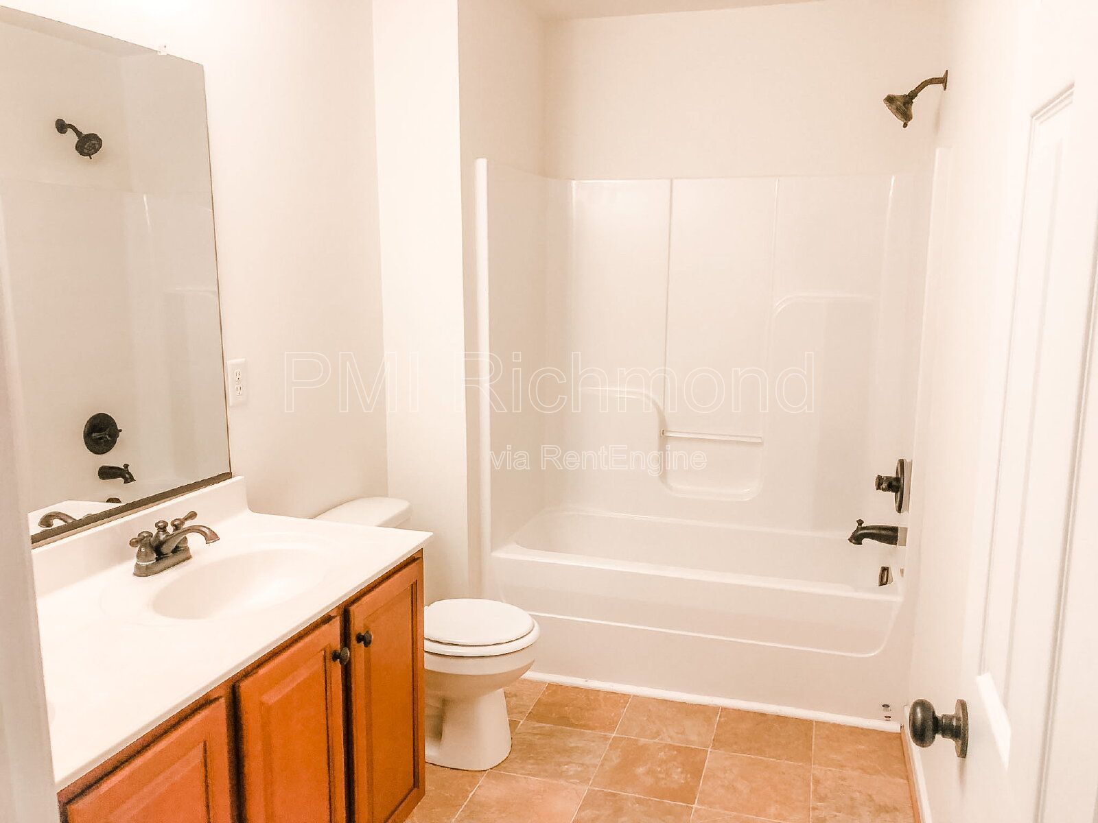 4-Bed Home with Granite Countertops & Hardwood Floors in Glen Allen! property image