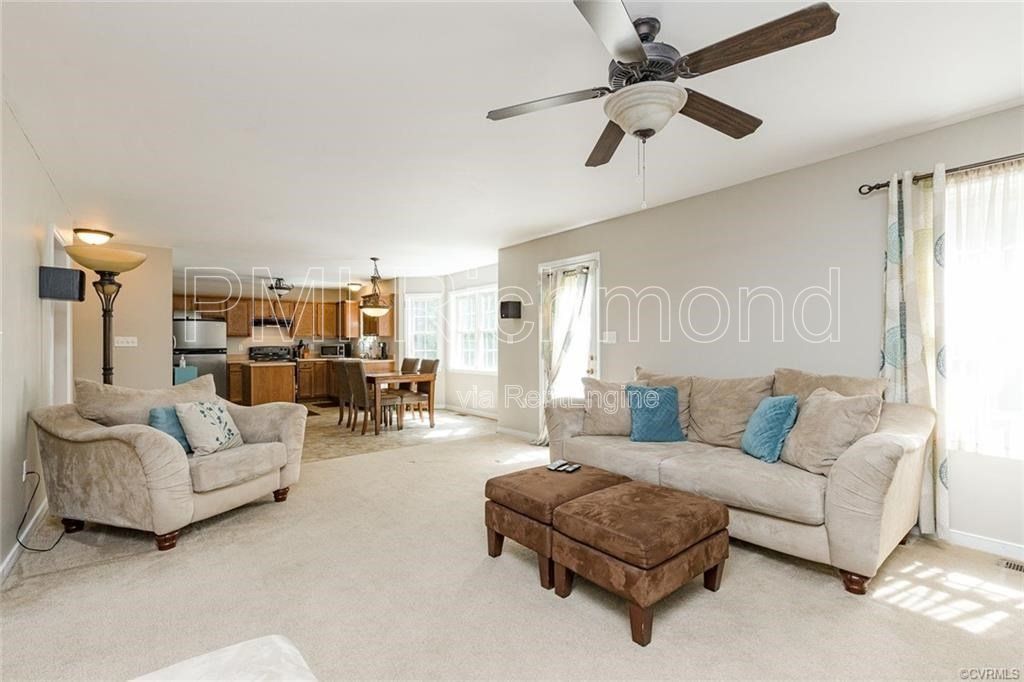 Beautiful 4-Bed Single Family Home in the Kings Grove Subdivision of Chesterfield! property image