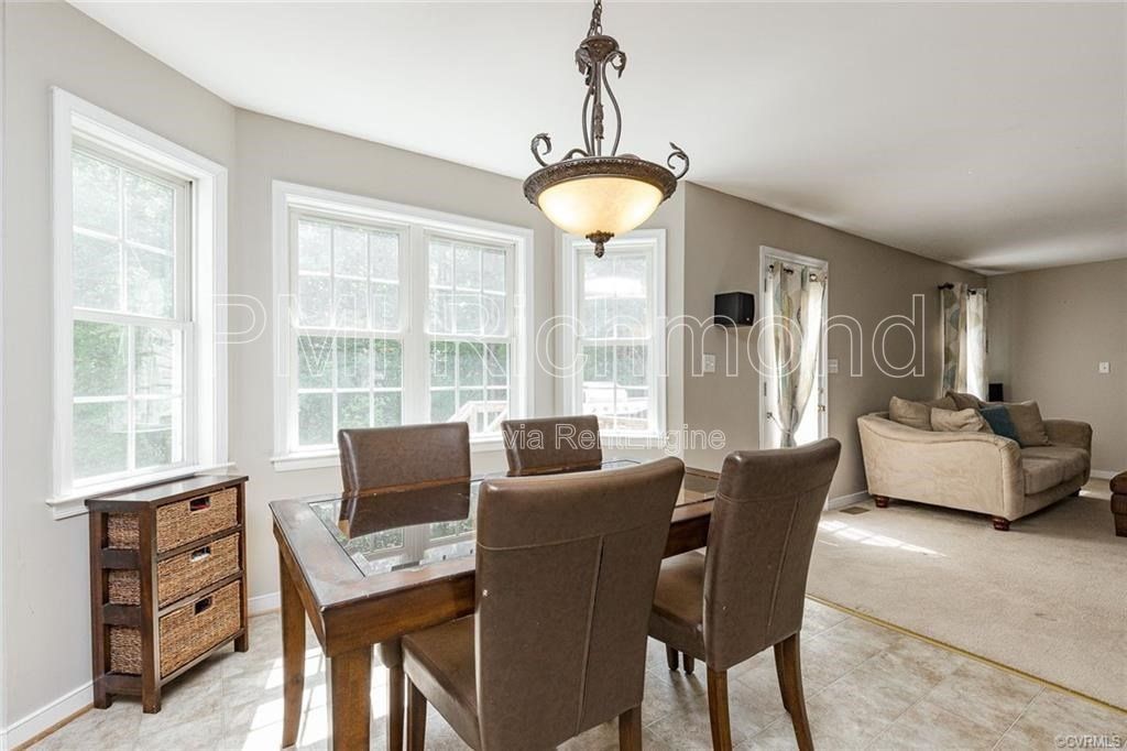 Beautiful 4-Bed Single Family Home in the Kings Grove Subdivision of Chesterfield! property image