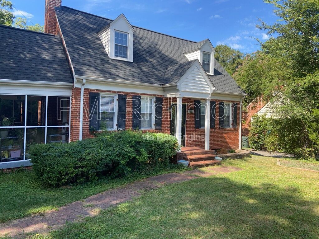 Charming 2-BR Home with Hardwood Floors & Cozy Screened-In Porch! property image