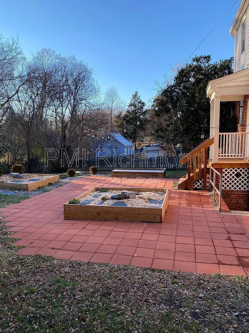Charming 2-BR Home with Hardwood Floors & Cozy Screened-In Porch! property image