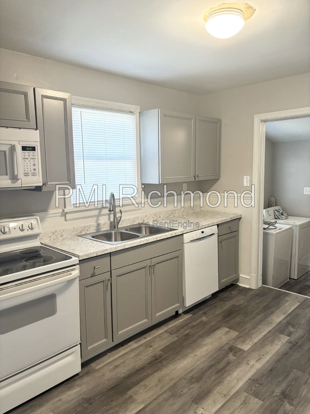 Single Family Home in the Forest View Heights Subdivision of Richmond! property image