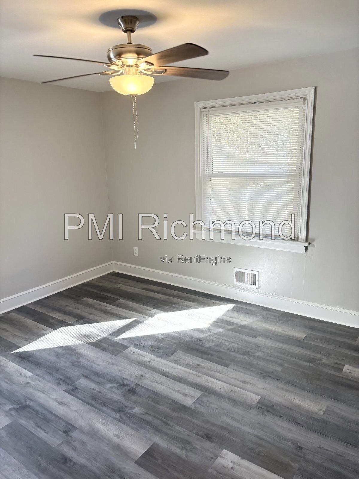 Single Family Home in the Forest View Heights Subdivision of Richmond! property image