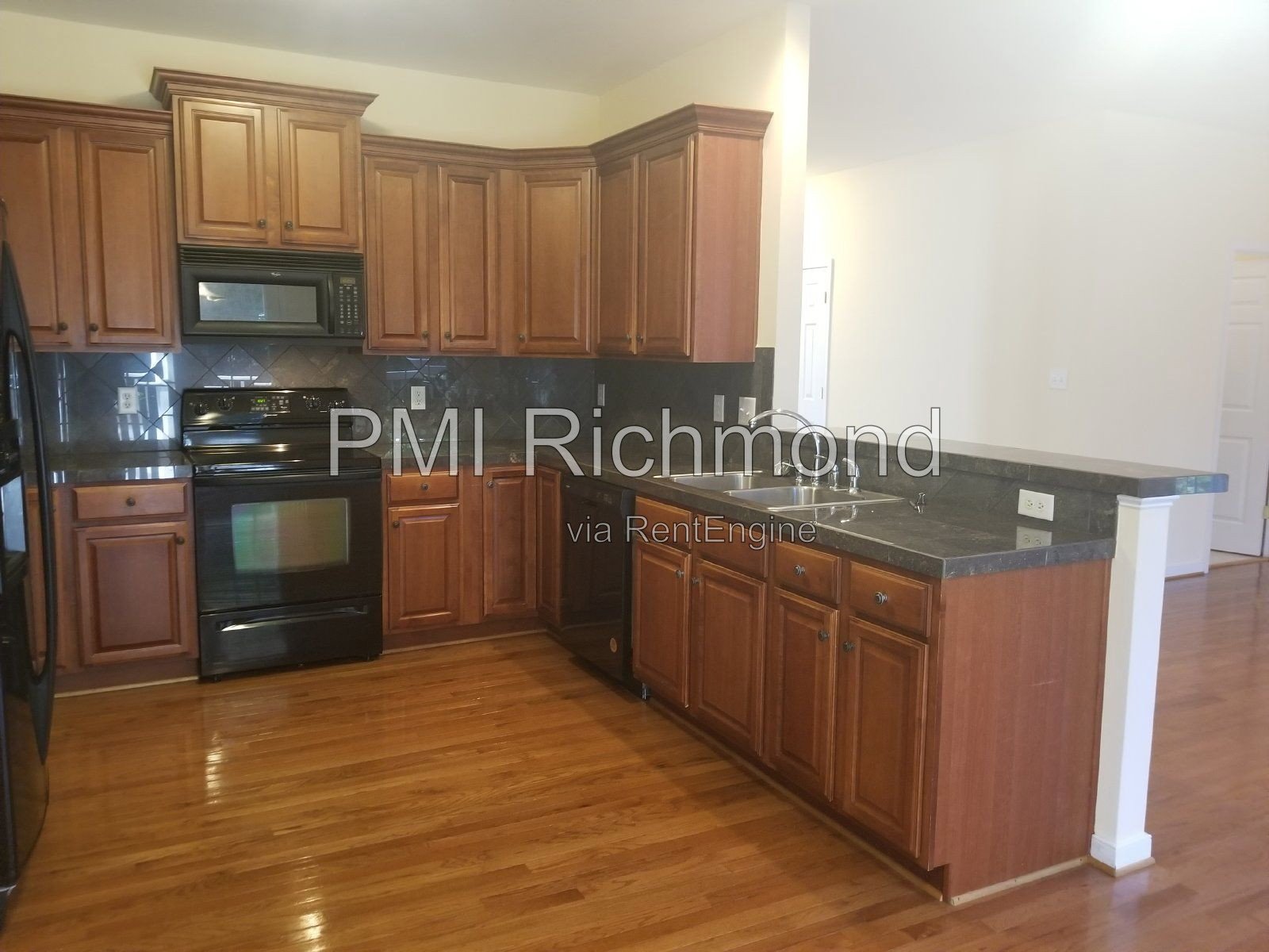 Gorgeous 3-Bed, 3-Bath Transitional Home in Midlothian! property image