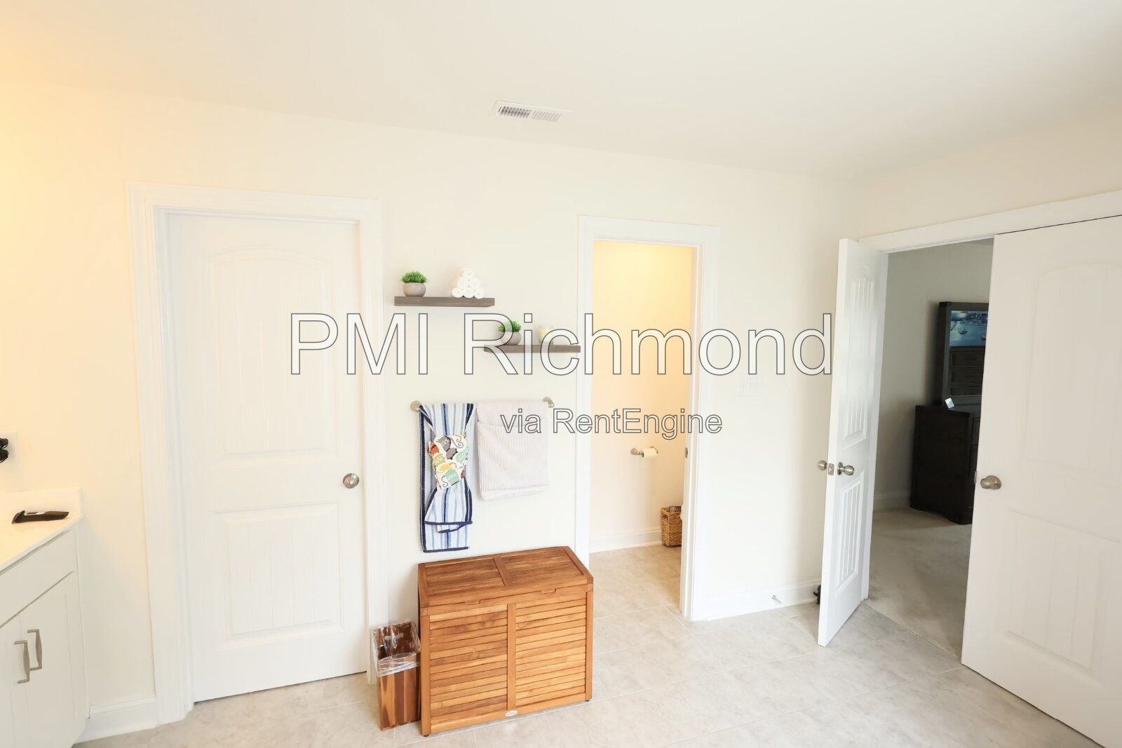 Stunning 4-Bed, 3-Bath Spacious Home in Woodlake! property image