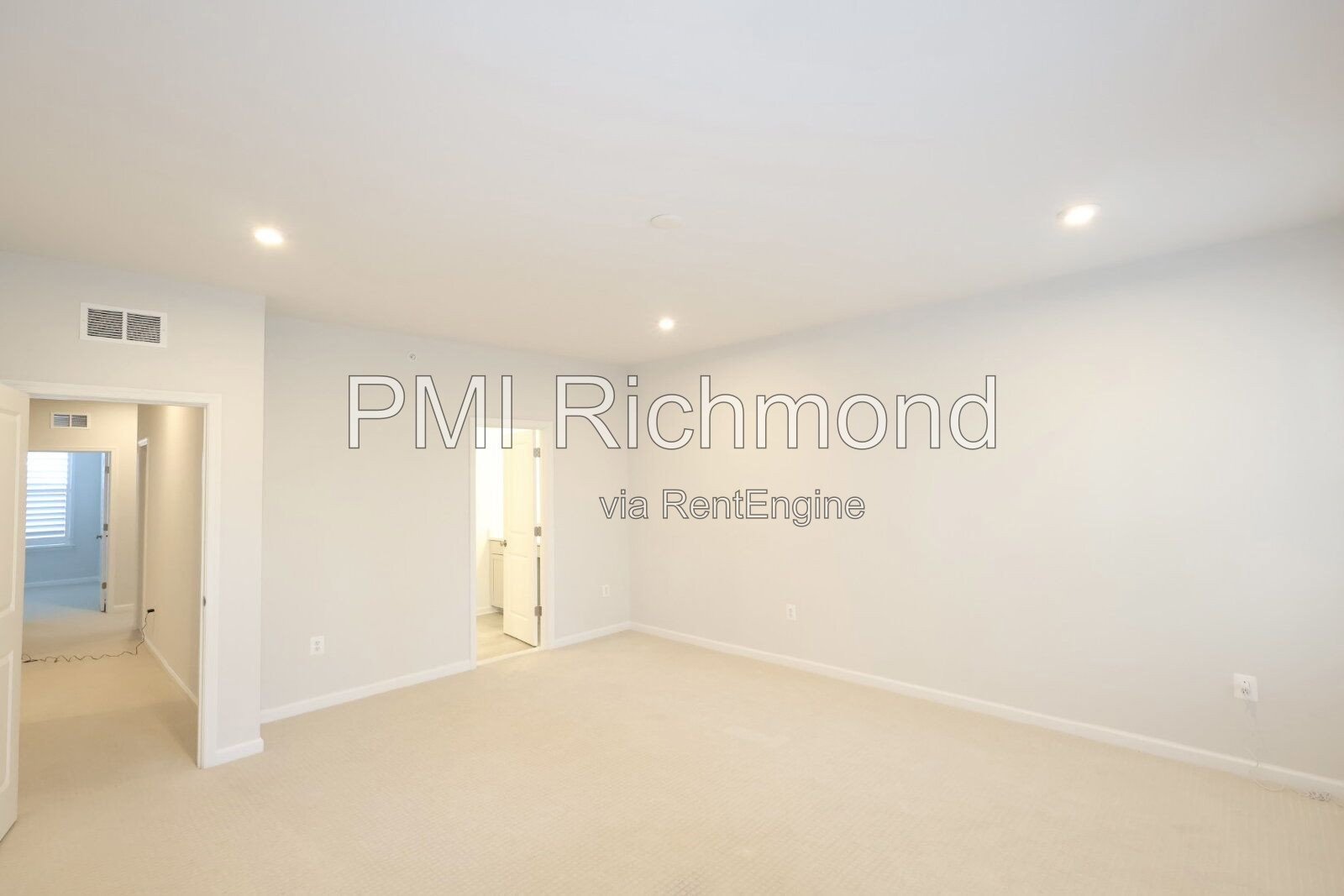 Stunning and Modern 3-Bed Townhome in Midlothian! property image