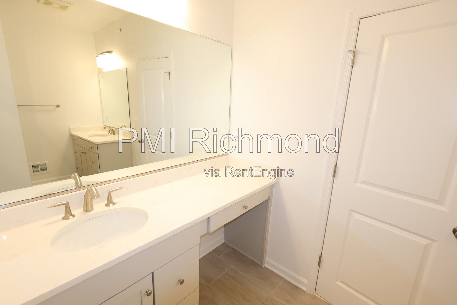 Stunning and Modern 3-Bed Townhome in Midlothian! property image