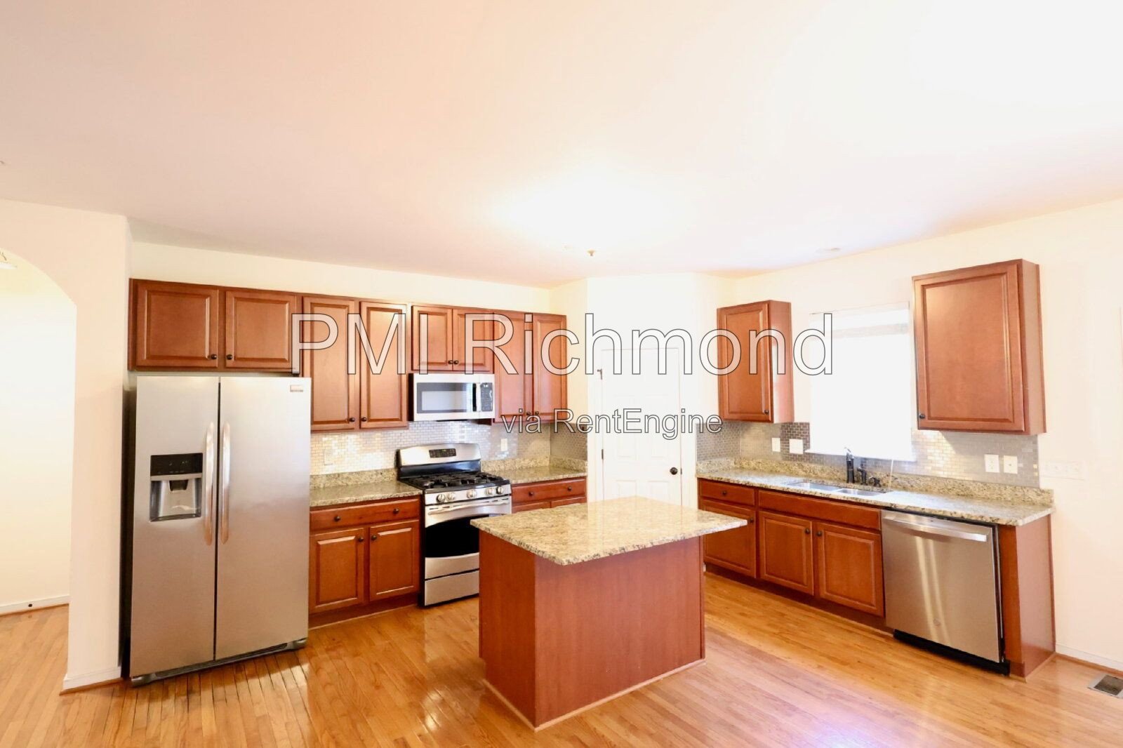 4-Bed Home with Granite Countertops & Hardwood Floors in Glen Allen! property image