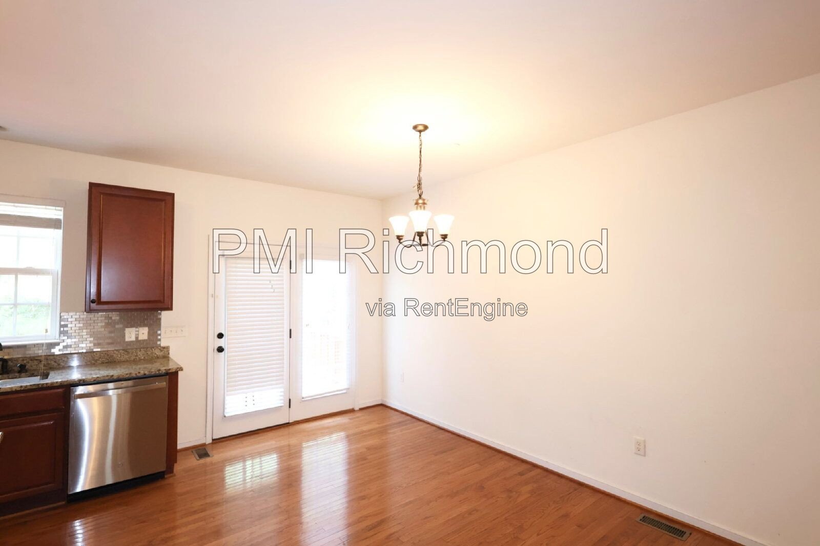 4-Bed Home with Granite Countertops & Hardwood Floors in Glen Allen! property image