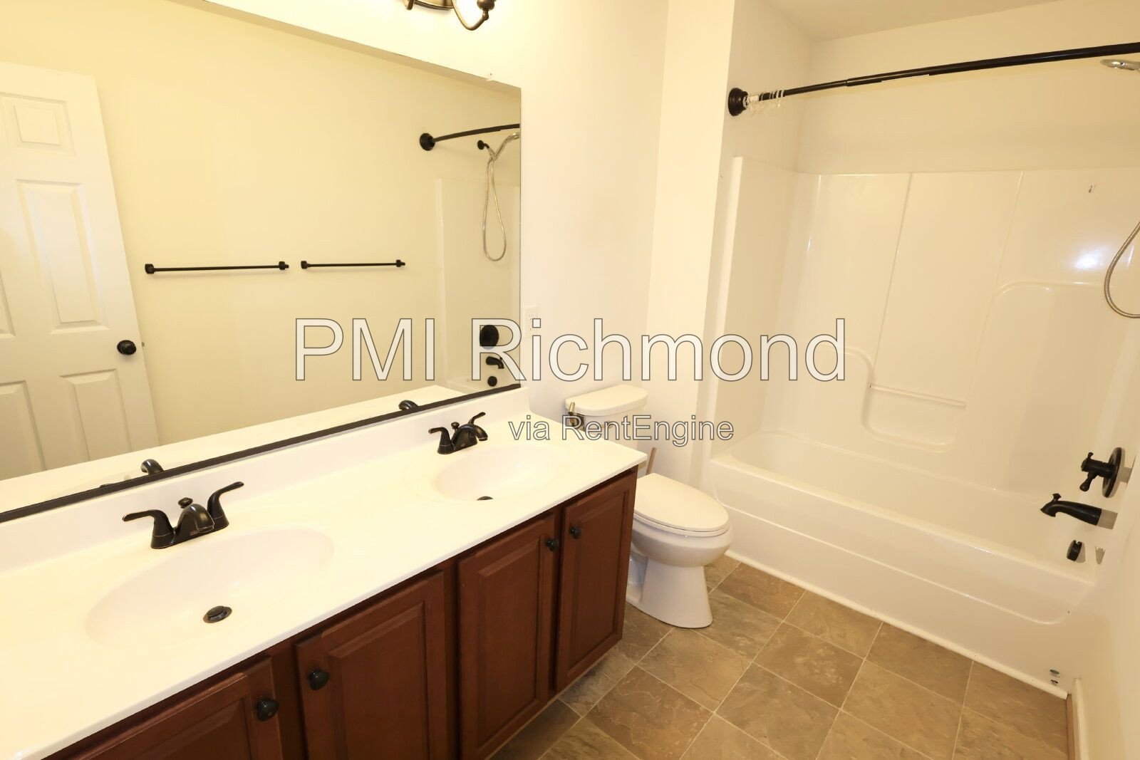 4-Bed Home with Granite Countertops & Hardwood Floors in Glen Allen! property image