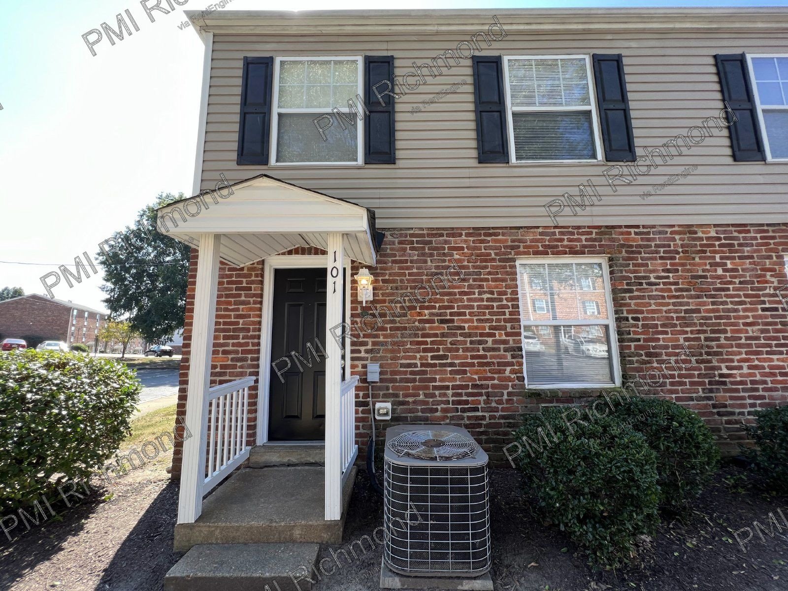 Desirable 2-Bedroom Corner Unit in The Villas Of Oakwood Community! property image
