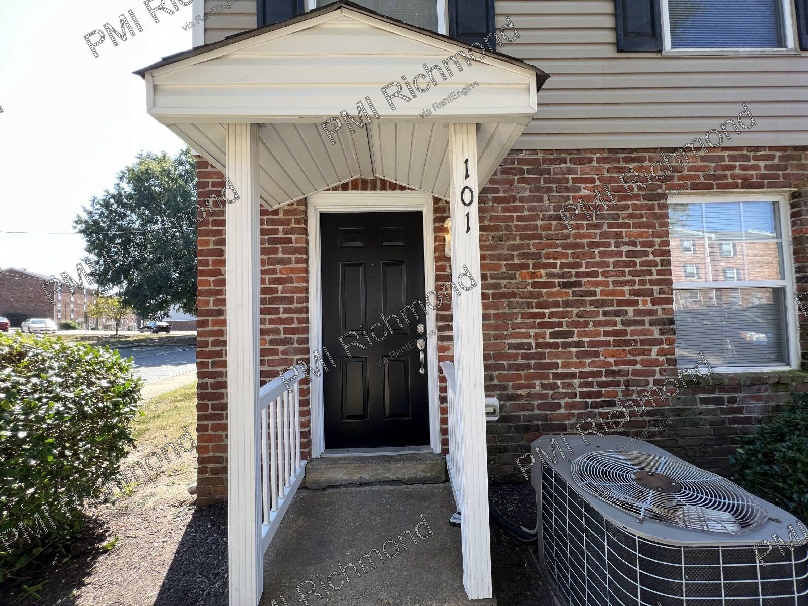 Desirable 2-Bedroom Corner Unit in The Villas Of Oakwood Community! property image