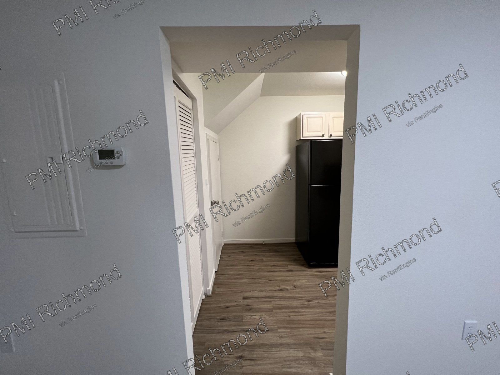 Desirable 2-Bedroom Corner Unit in The Villas Of Oakwood Community! property image