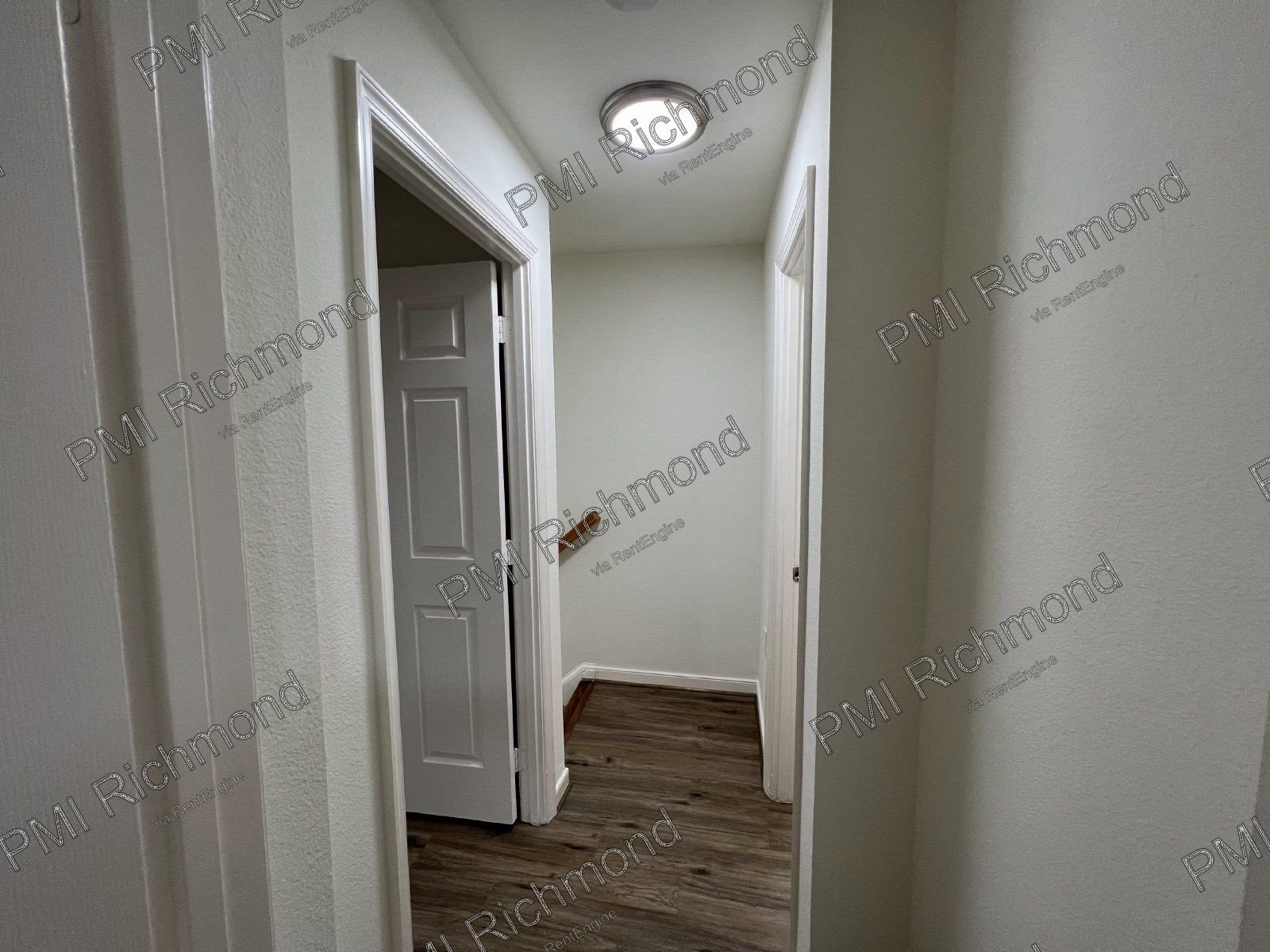 Desirable 2-Bedroom Corner Unit in The Villas Of Oakwood Community! property image