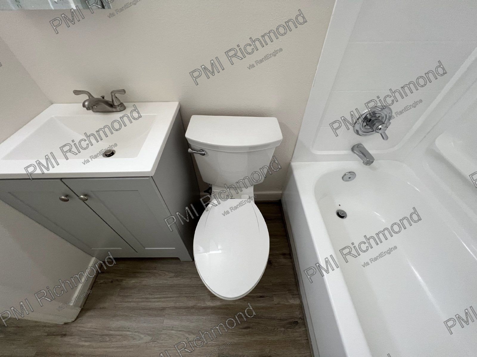 Desirable 2-Bedroom Corner Unit in The Villas Of Oakwood Community! property image