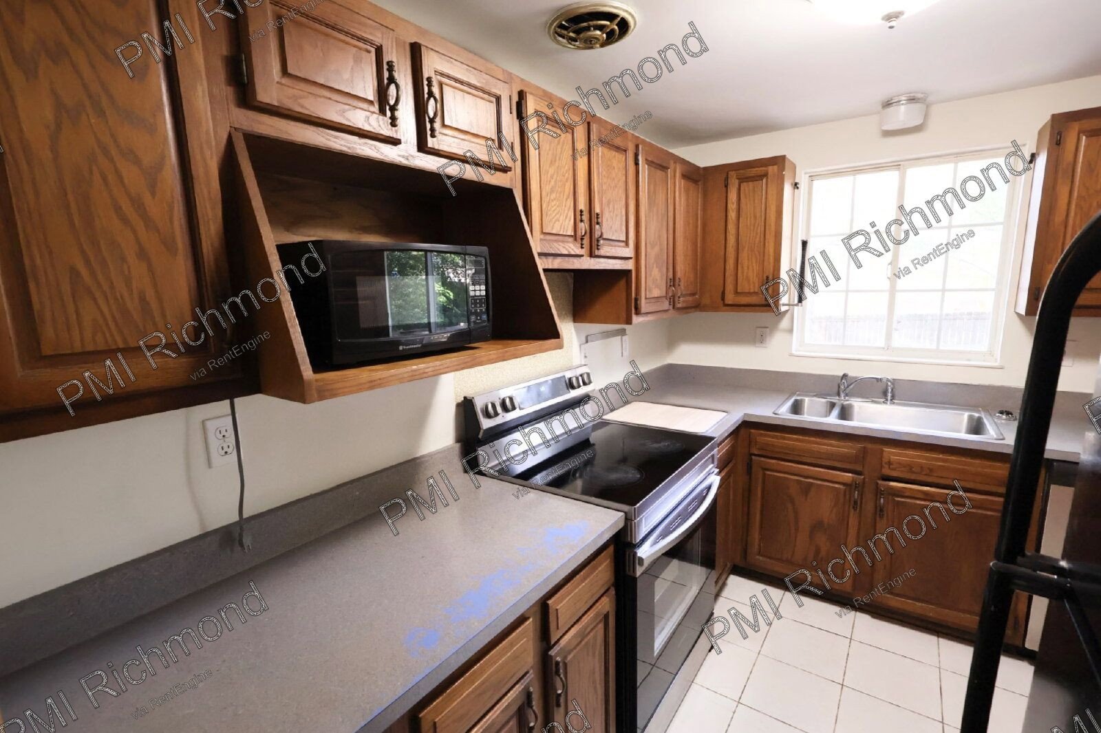 Spacious 5-Bed Home in the Broad Meadows Subdivision of Glen Allen! property image