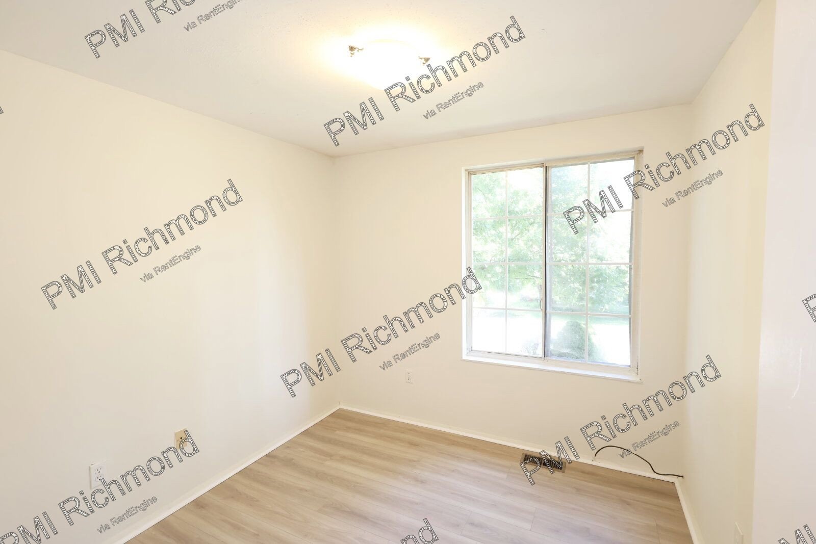 Spacious 5-Bed Home in the Broad Meadows Subdivision of Glen Allen! property image
