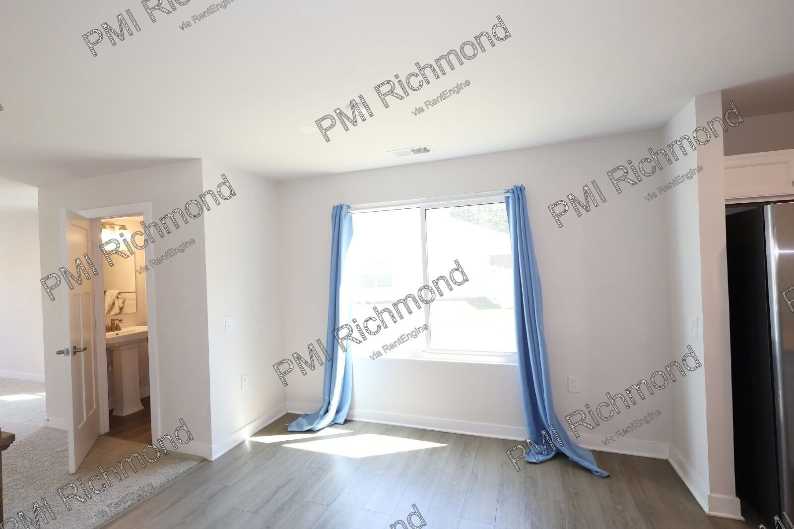 Discover Comfort and Style in This Spacious 3-Bed Townhouse in Chesterfield! property image