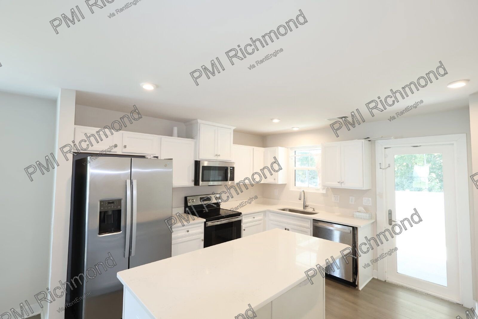 Discover Comfort and Style in This Spacious 3-Bed Townhouse in Chesterfield! property image