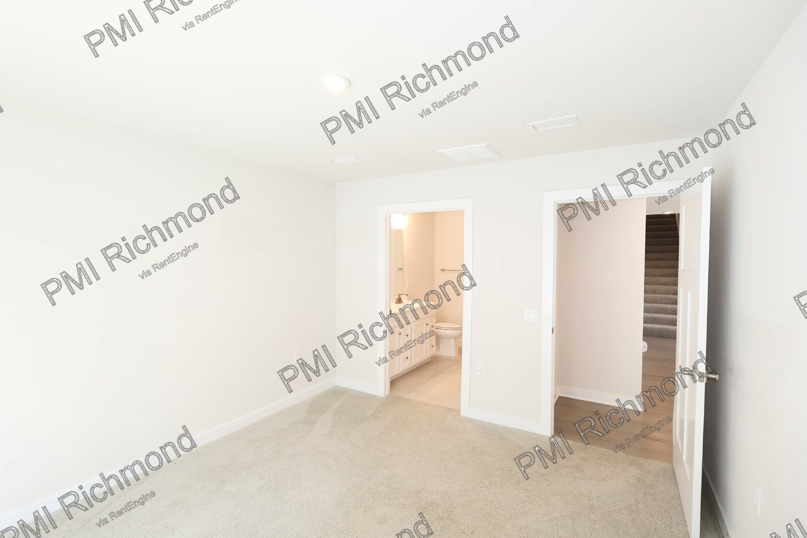 Discover Comfort and Style in This Spacious 3-Bed Townhouse in Chesterfield! property image