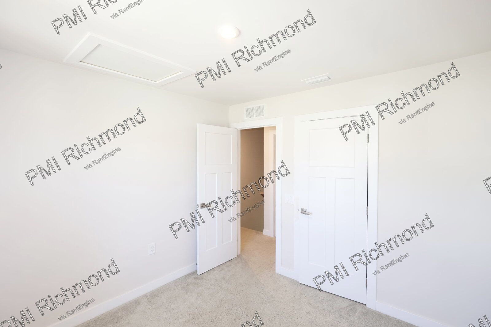 Discover Comfort and Style in This Spacious 3-Bed Townhouse in Chesterfield! property image